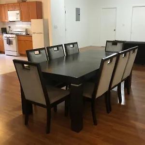 Large And Private Sleep Up To 8 People Comfortably With Direct Nyc Manhattan Train Only 5 Minute Walk Away Elizabeth